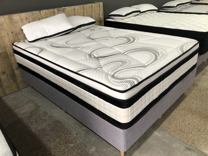 Queen Size Memory Foam Mattress Night Therapy High Density Customized Color